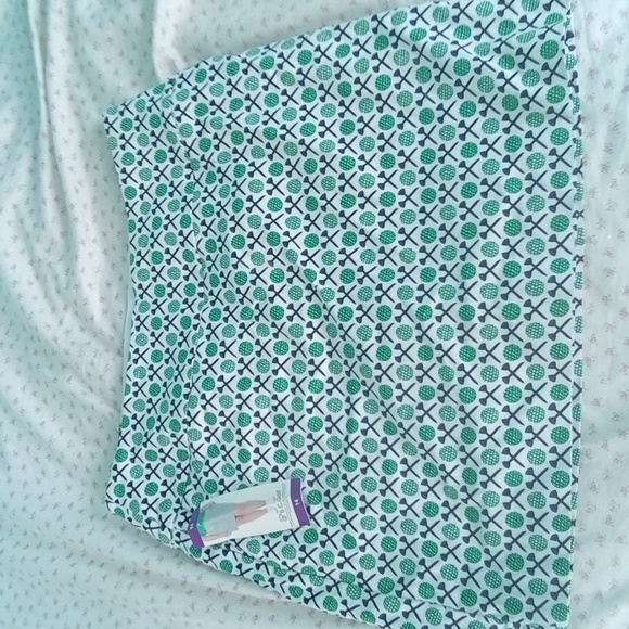 New S.C Golf Women's Skirt - Picture 3 of 4